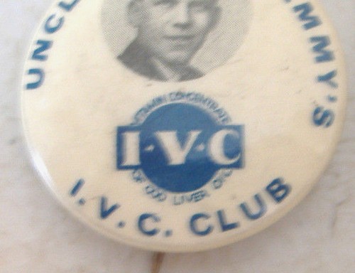 UNCLE SAMMY'S I.V.C.CLUB~VITAMIN CONCENTRATE OF COD LIVER OIL~ VINTAGE BADGE PIN - Picture 2 of 4