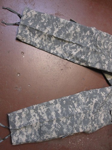 NEW USGI ARMY ISSUE ACU DIGITAL COMBAT UNIFORM PANTS 50/50 COTTON/NYLON BOTTOMS - Picture 4 of 15