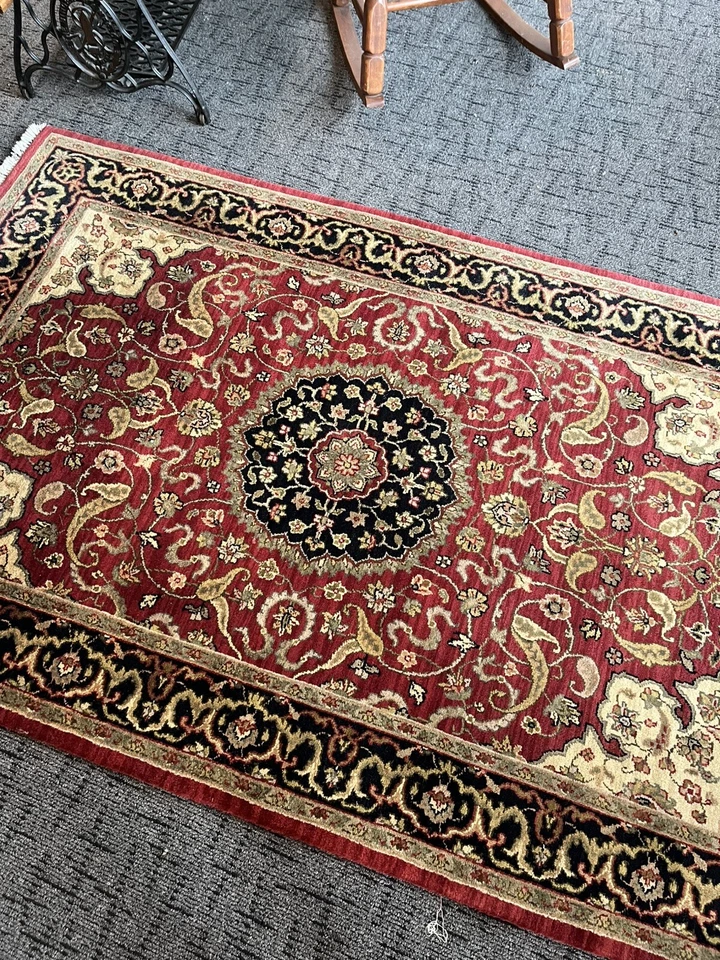 Alfombra de tamaño mediano calidad Ethan Allen Foto 2 de 4