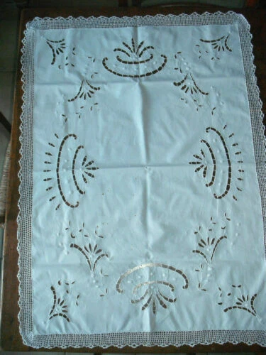 Textiles anciens Art déco napperons blancs coton