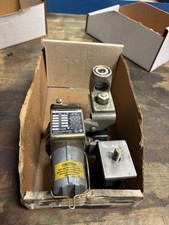 NEW NO BOX ALLEN-BRADLEY CURRENT RELAY 810-A27A SERIES A