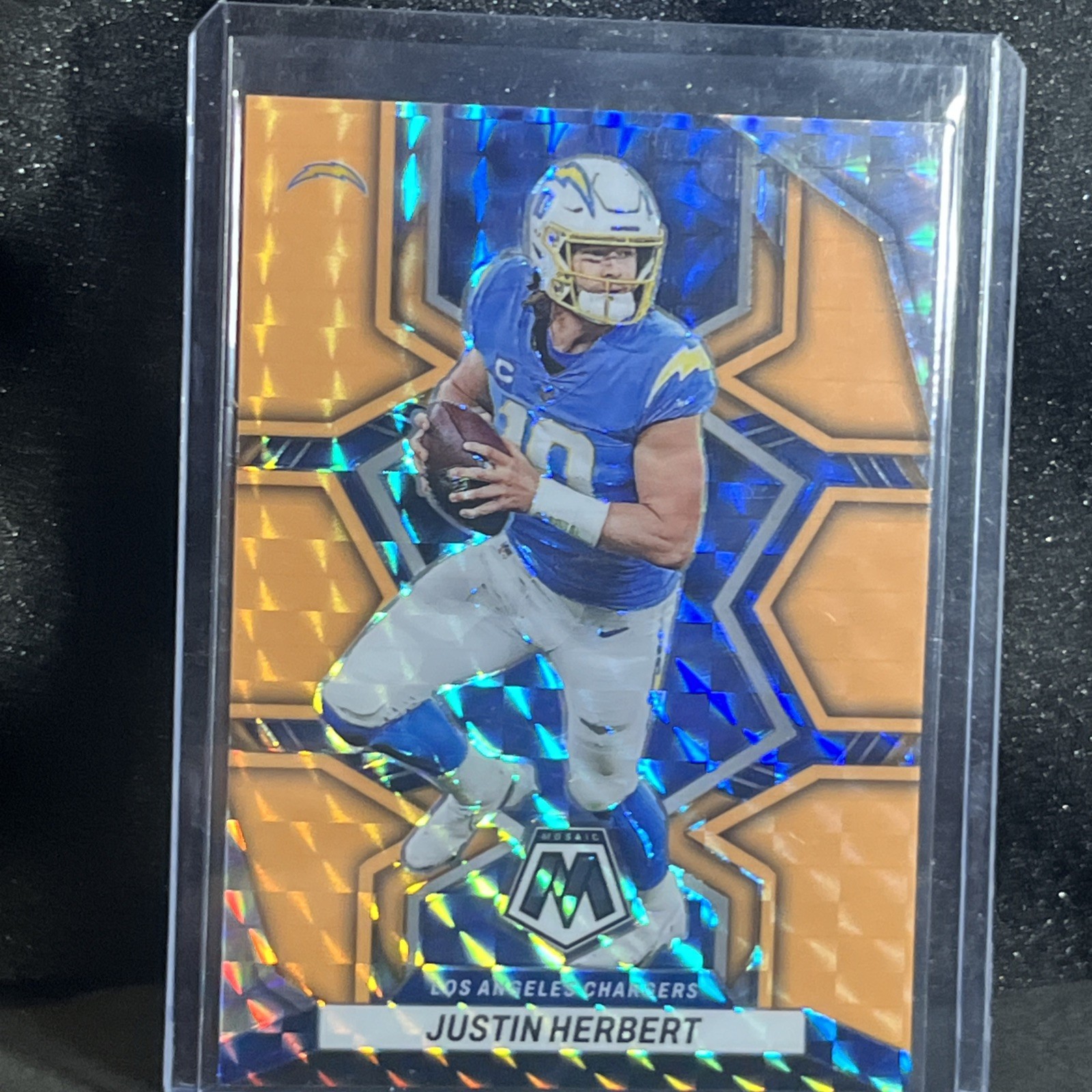 2022 Panini Mosaic - Justin Herbert #101 Orange Fluorescent Mosaic Prizm /25