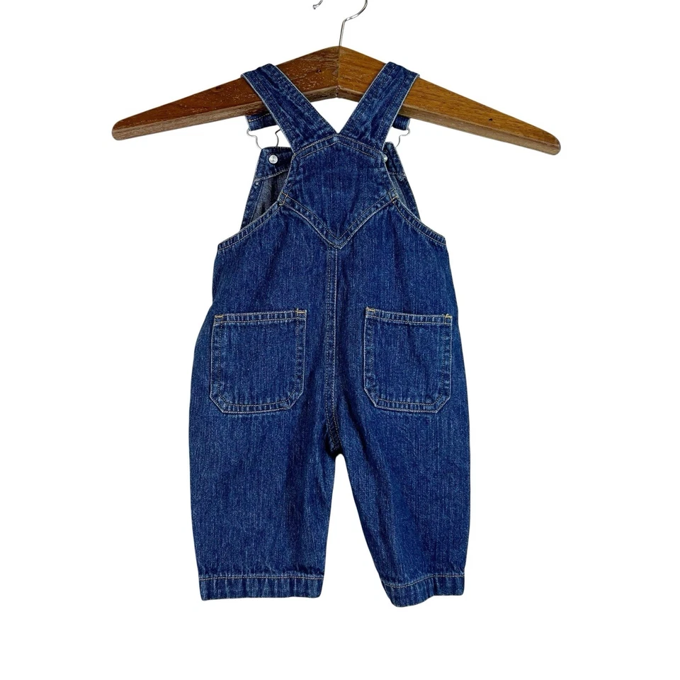 Mono vaquero azul bordado bombero vintage Little Wonders para niños talla 3-6M Foto 2 de 4