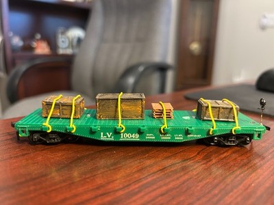 Marx HO Scale Flat Car w/ Crate and Pallet Load Lehigh Valley LV #10049-Excel
