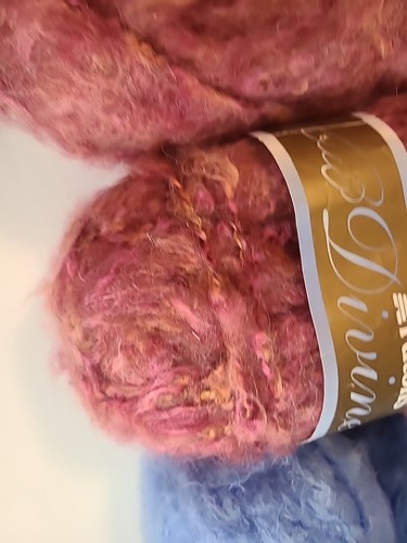 2 Skeins Patons Divine Blue Pink Yarn Floral Fantasy 06740 Acrylic Mohair 100g - Picture 7 of 15