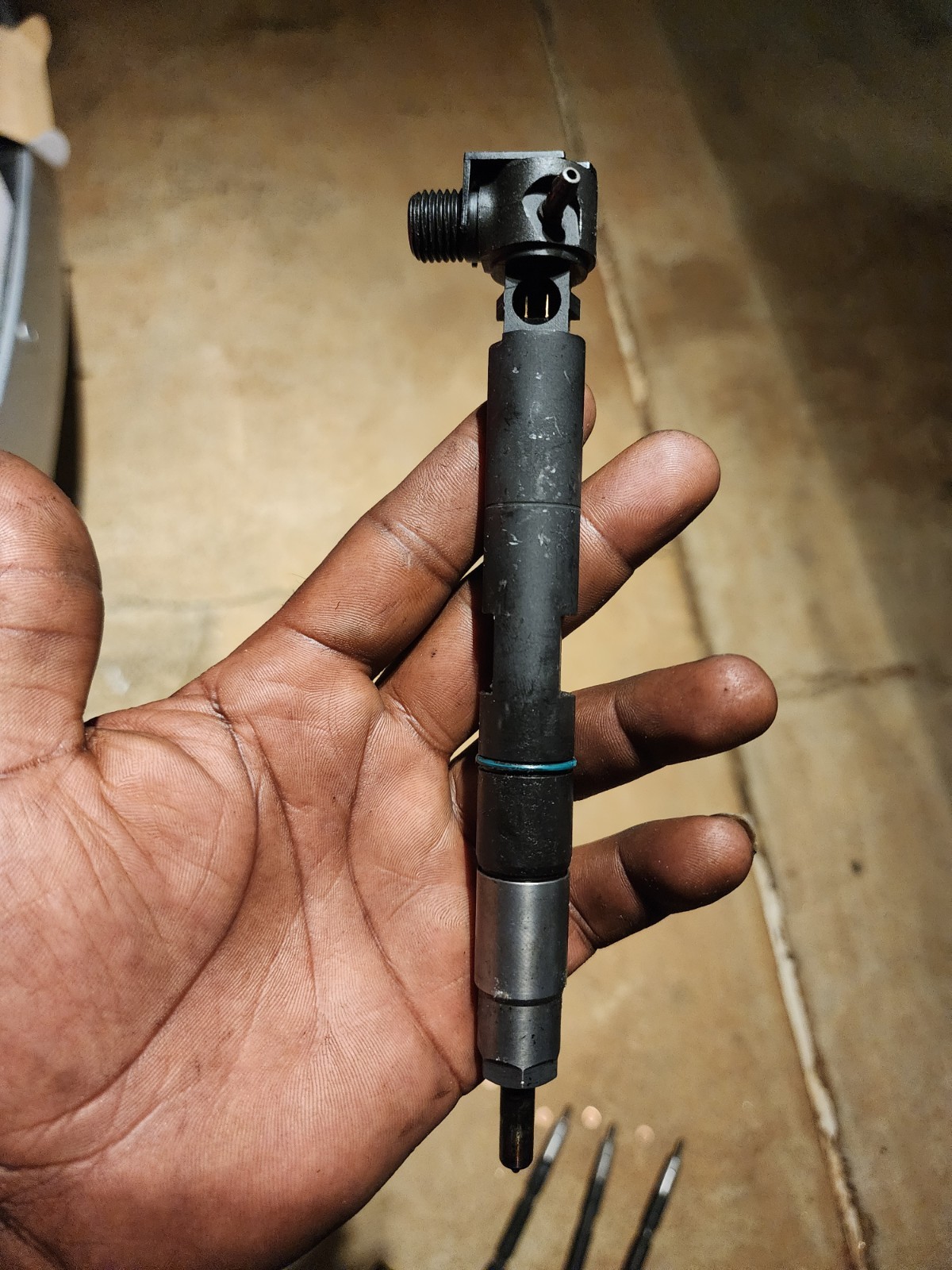 Bobcat D24 Fuel Injector 400903-00074D Doosan Delphi 7275454 28337917