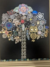 Vintage & Costume Jewelry Art- Tree-Wall Decor/Picture