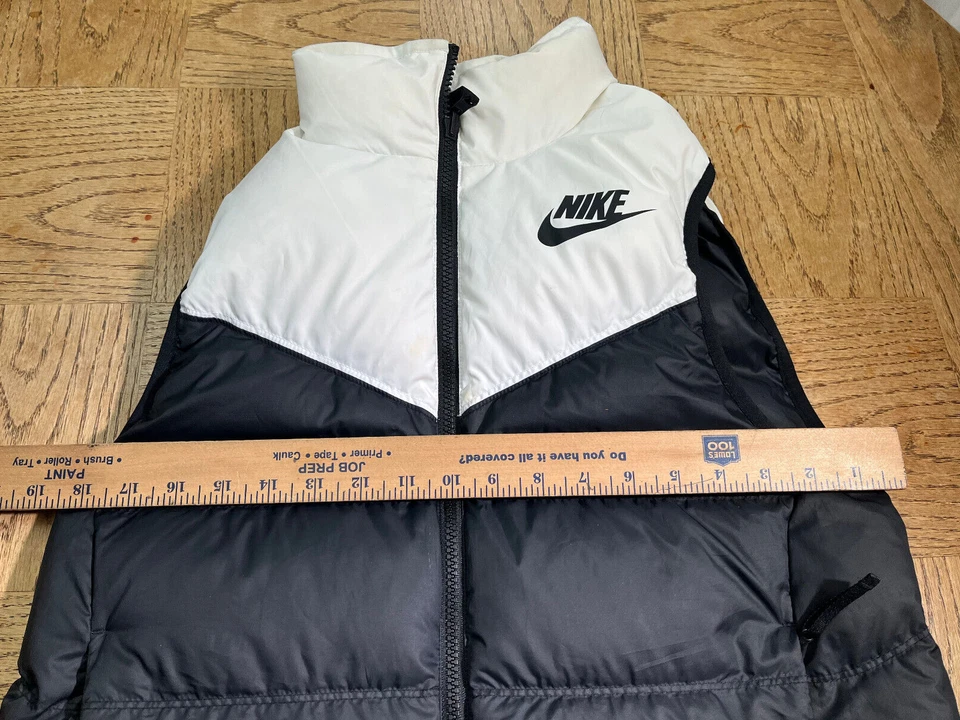 NWOT NIKE Sportswear Women's Black White Windrunner Vest Down Reversible Small - Image 2 of 4