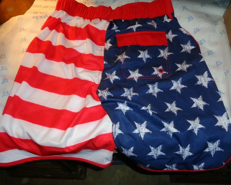 New $50 Wave Zone swimwear small trunks USA print net lined pullstring 30W 10L - Image 2 of 4