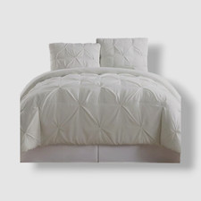 Truly Soft Ivory Pleated 3-Piece Duvet Set Size Full/Queen