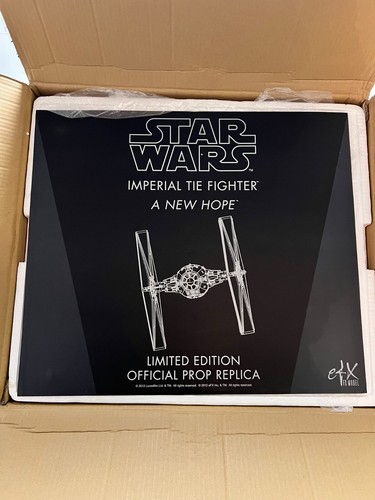 T-shirt Star Wars Darth Vader - Modèle TIE FIGHTER - Taille M - Noir - Old Navy Collectibles - Neuf Avec étiquettes