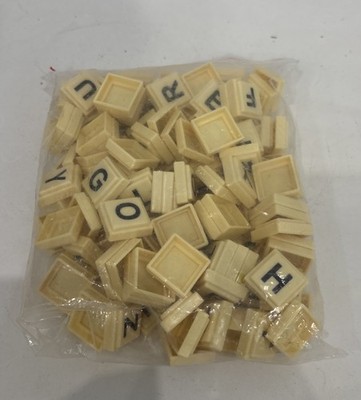 Scrabble Original Bulk Ersatzplättchen schwarze Buchstaben guter Zustand Kunststoffplättchen ++