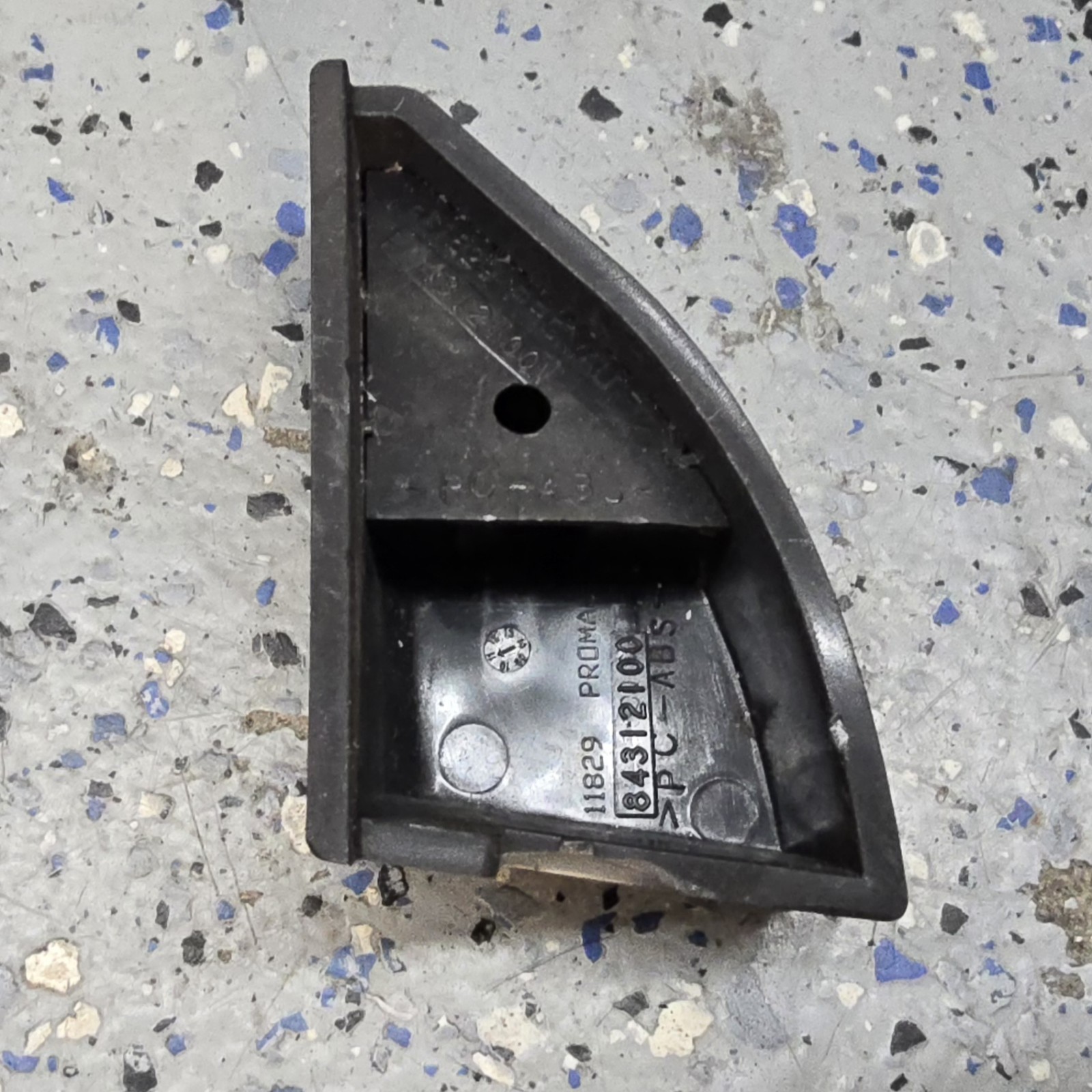 Right DOOR INNER CORNER TRIANGLE TRIM Ferrari 458 84312100 Passenger  Mirror 