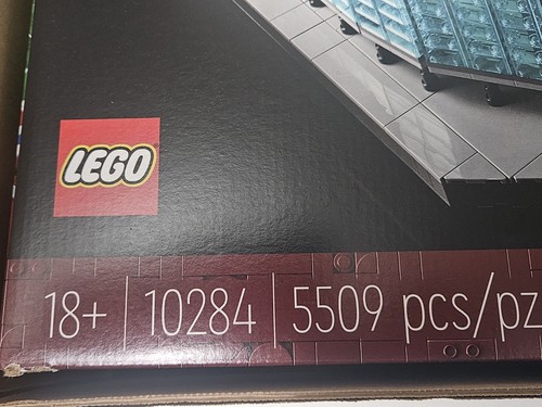 Lego 10284 & 40485, Camp Nou di Barcellona e tifosi che festeggiano - Foto 3 di 4
