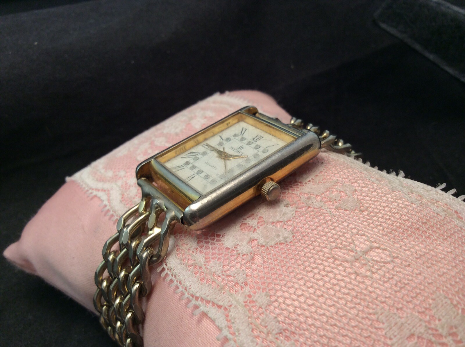 Pretty Vintage IRI ZEEMEX WOMENS GOLD TONE Chain Bracelet Quartz Watch Works eBay