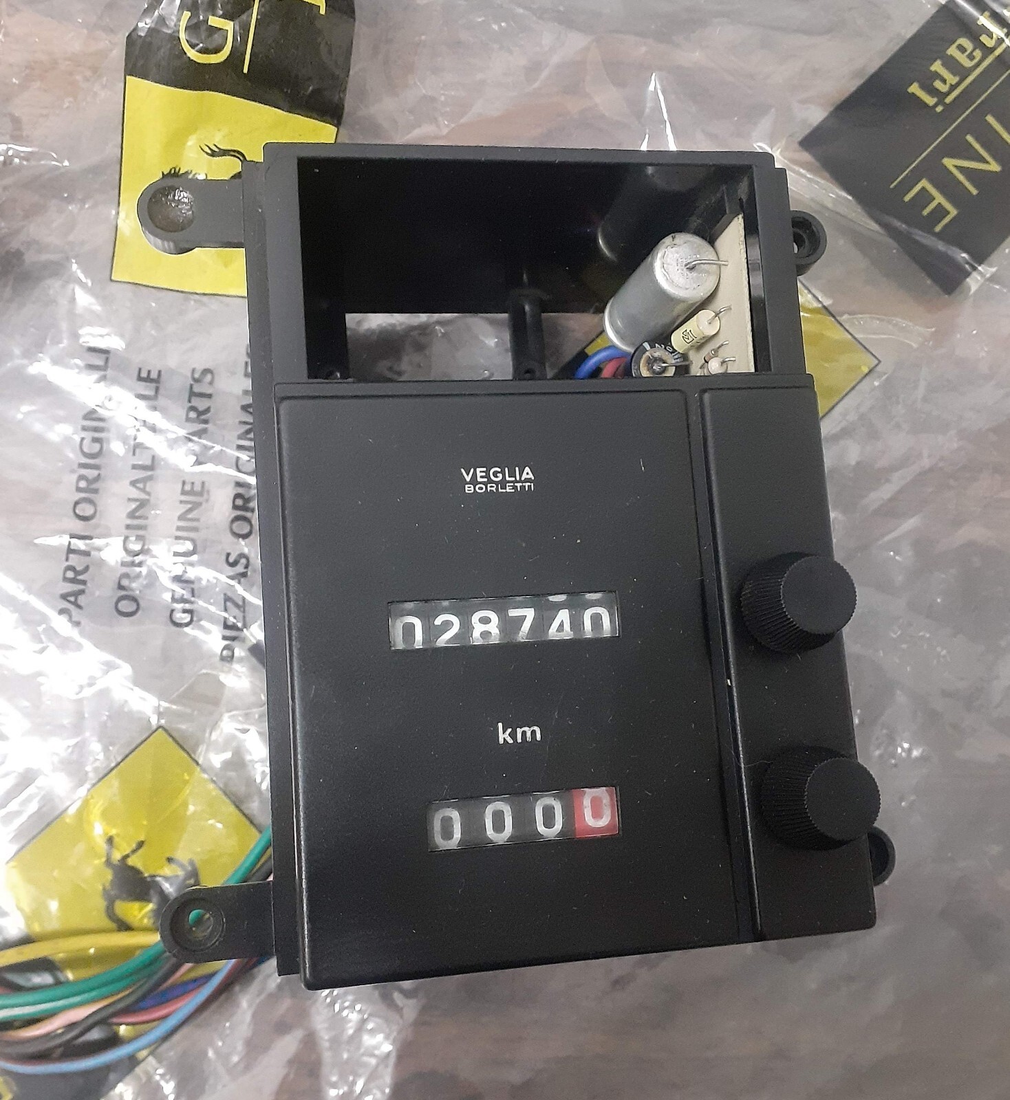 83-85 Ferrari Mondial QV  Odometer / Trip Meter / Instrument Light Dimmer 119153