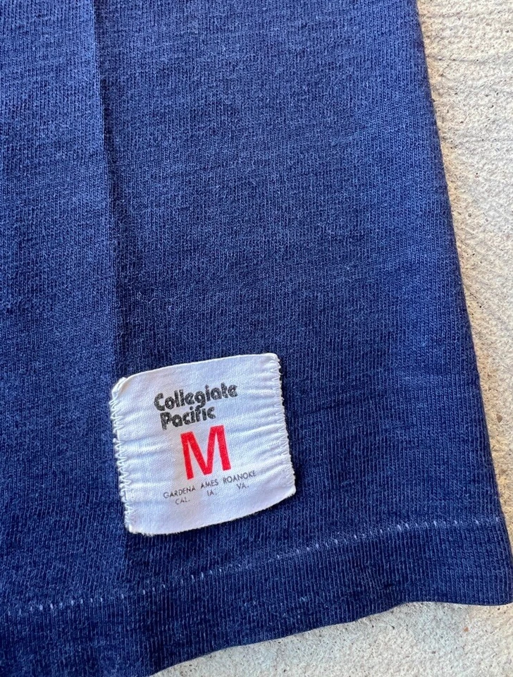 Camiseta deportiva universitaria vintage de los 80 Collegiate Pacific Allegheny M azul 3/4 Foto 2 de 4