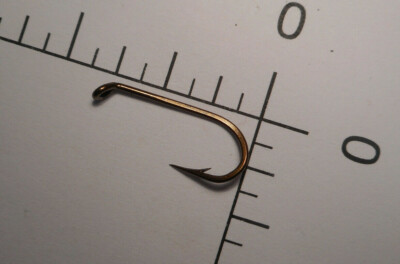 100 MUSTAD # 6 FLY TYING RIG MAKING Mustad Round Hooks Forged EX. STRONG 541
