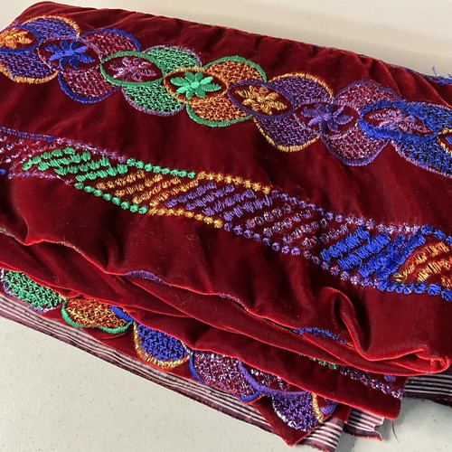 Deep Red Embroidered Velvet Fabric Ethnic Indian Crafting Costumes 3.5 Yd x 45" - Picture 2 of 13