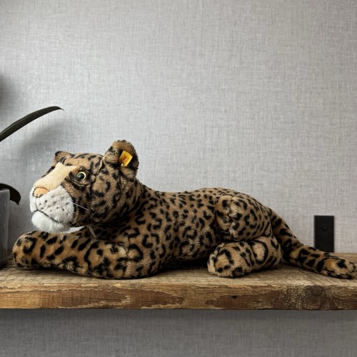 Steiff Laying Leopard With Ear Button - Large Leopard Collectible 17” - 064036 - Picture 13 of 22