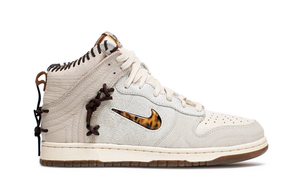 【594】NIKE DUNK HIGH × BODEGA 新品　BOX付 BODEGA X DUNK HIGH 'FRIENDS & FAMILY' 8.5 Mens Damaged Box