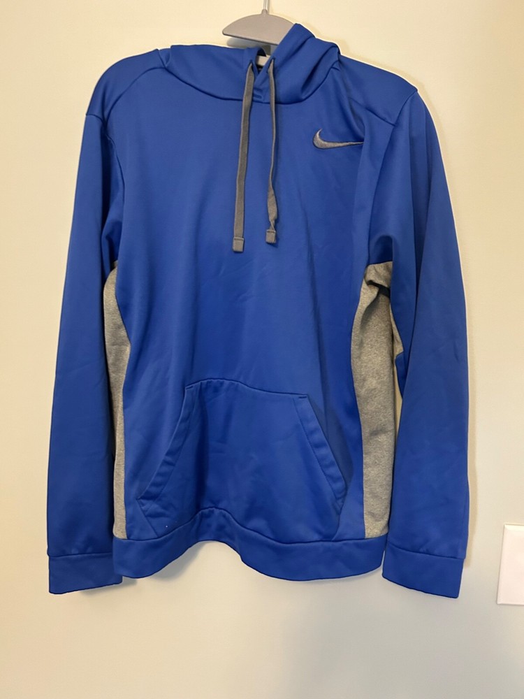 Nike Men's Medium Therma-Fit Performance Hoodie for All-Weather Comfort