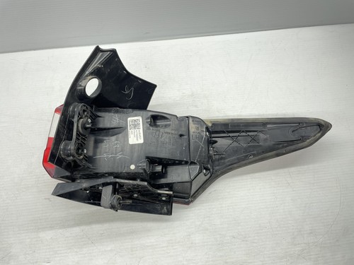 ♻️2018-2021 Chevy Traverse Driver LH Quarter Mounted Tail Light Lamp OEM - Picture 5 of 7