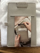 Stackers Reisepasshülle, nagelneu, beige ode...