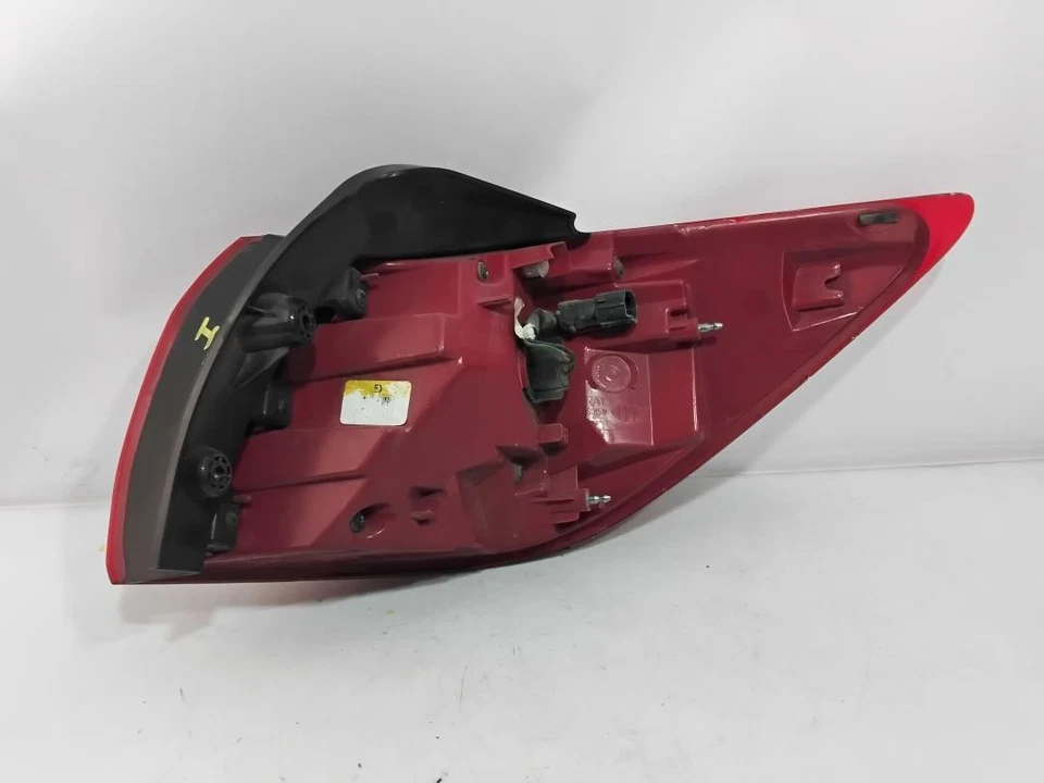 924013W0 Enjoliveur Inf Feu Arriere Gauche pour KIA SPORTAGE (SL) 2010 1818930 - Photo 2/4