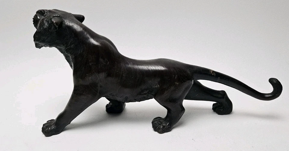 Escultura japonesa antiga de tigre de bronze com olhos de vidro era Meiji? - Imagem 3 de 4