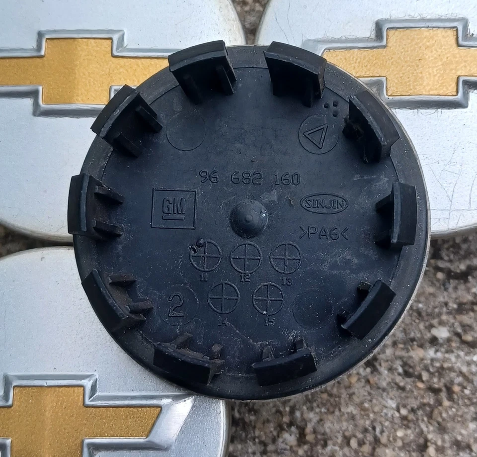 Juego de 4 tapas centrales Chevy Cruze Sonic Spark Trax, 2013-2016 p/n 96 682 160 Foto 3 de 3