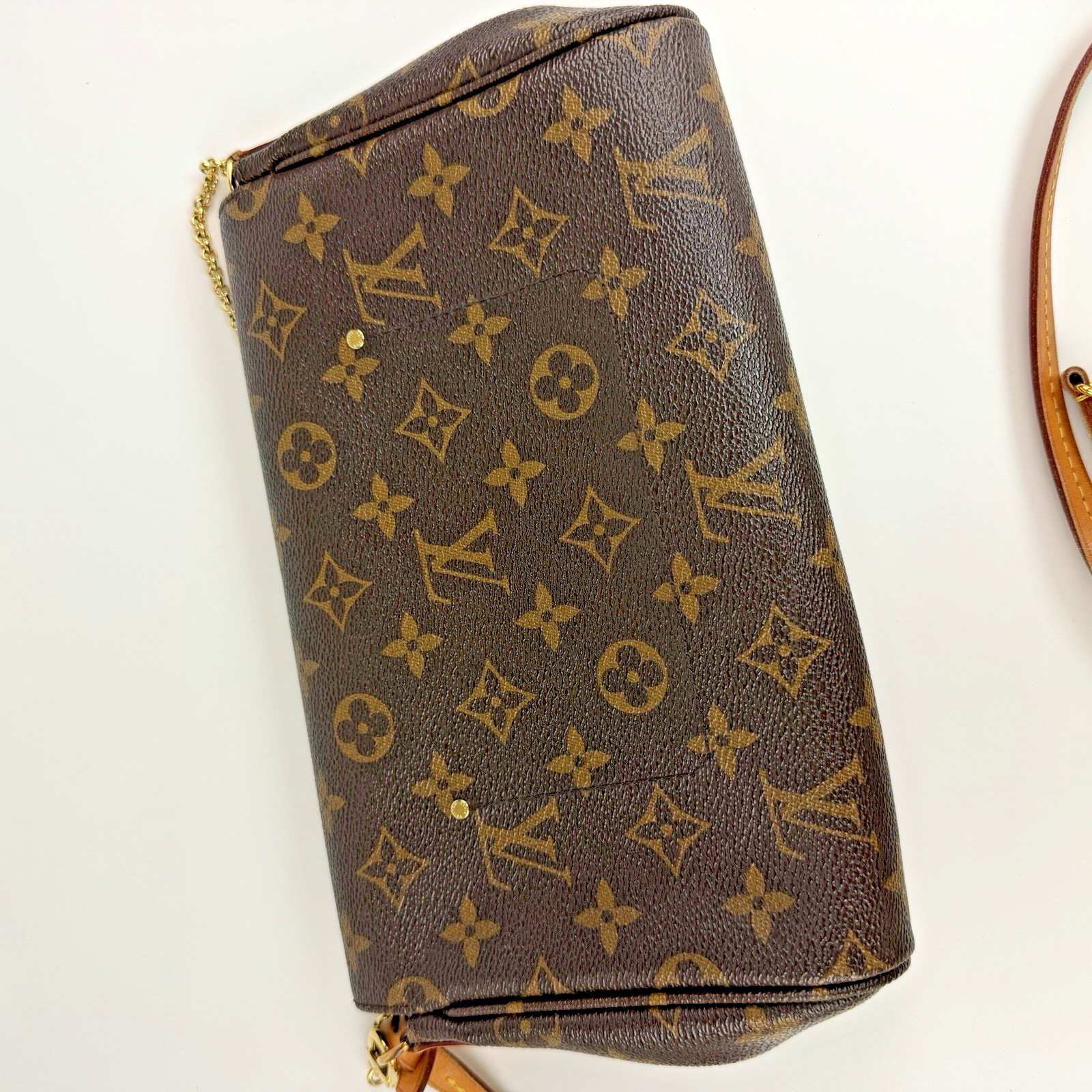 Louis Vuitton Favorite MM Monogram image 8