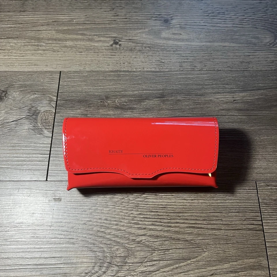 Estuche para gafas de sol Khaite Oliver Peoples rojo cierre magnético bolsa suave Foto 2 de 4
