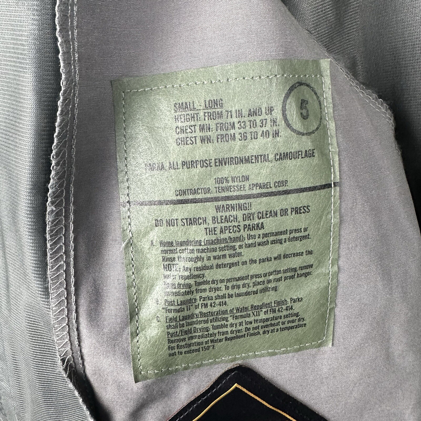 NWOT Tennessee Apparel Corp Parka Jacket Mens Small Long Green All Purpose Camo