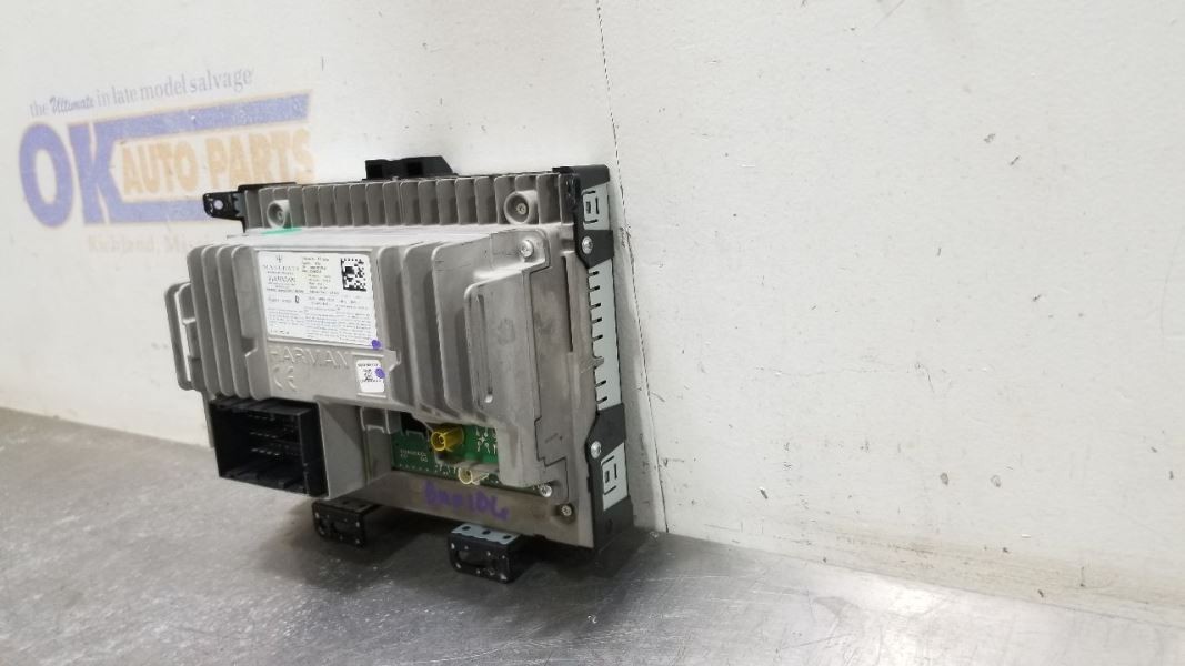 19 2019 MASERATI LEVANTE OEM RADIO DISPLAY AND RECEIVER 670106656