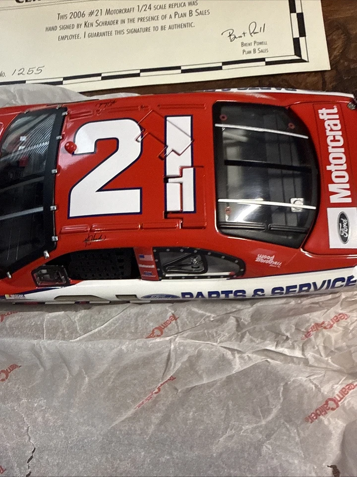 Team Caliber Ken Schrader Signed #21 Motorcraft 2006 Ford Fusion Die-cast Nascar - Image 4 of 4