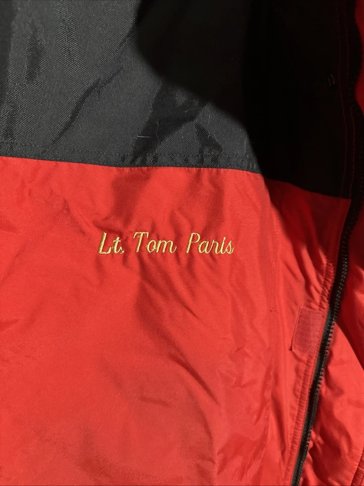 复古星际迷航 Voyager Wear Guard 冬季外套 男式 2XL 红色黑色连帽 — 第 2/4 张图片