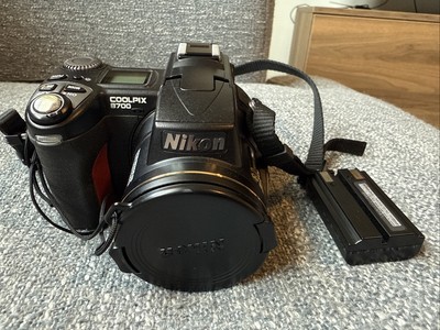 Nikon Coolpix 8700 8.0 MP Black Digital Camera/ Untested/No Charger. PARTS Read!