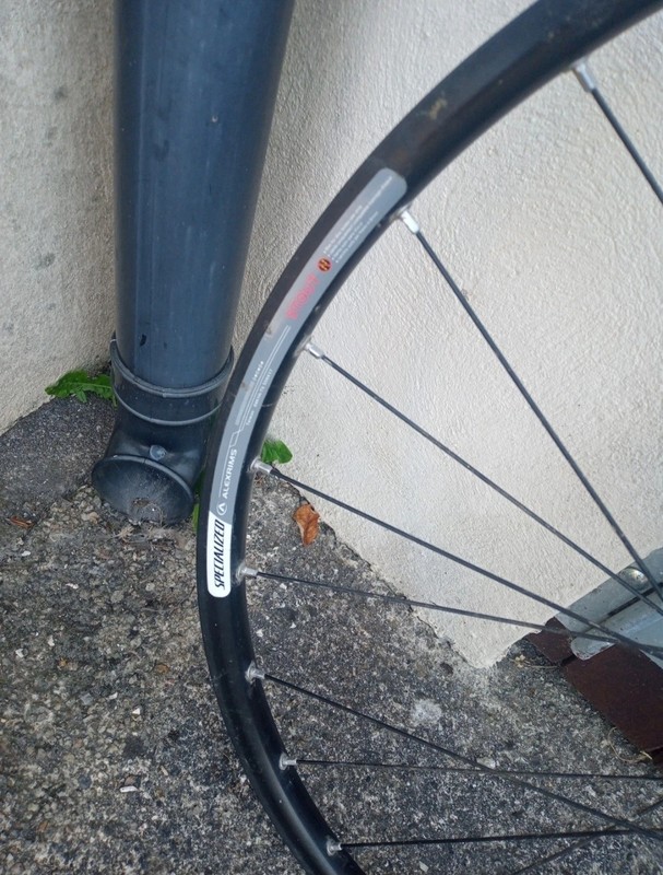 Specialized 26" Mountain bike front wheel and new tyre.