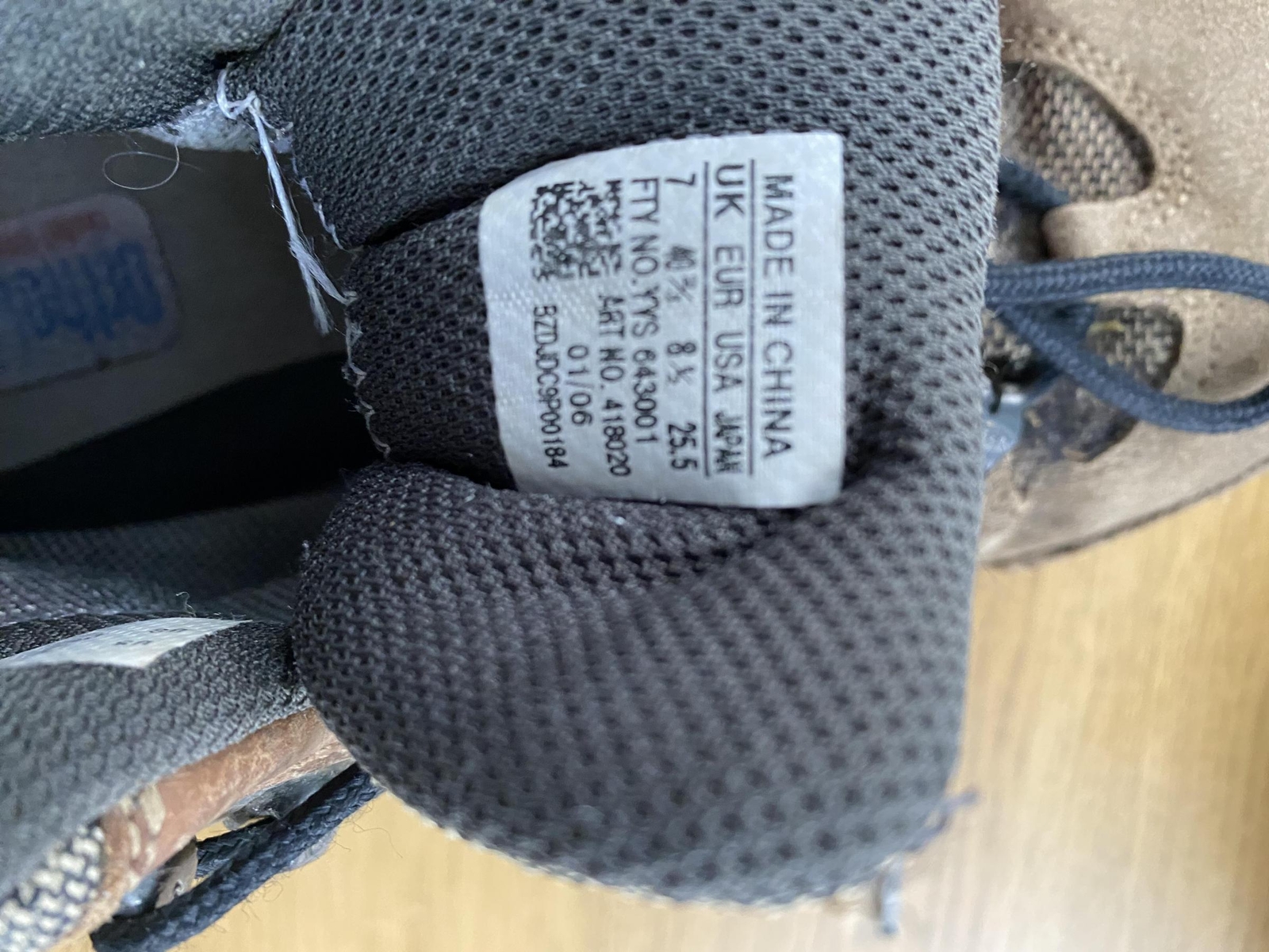 Salomon scarpe da trekking trail da donna Gore Tex marroni taglia 7 UK (YYS 643001)