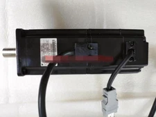 YASKAWA AC SERVO MOTOR SGMAH-02A1F-AP51 NEW ORIGINAL