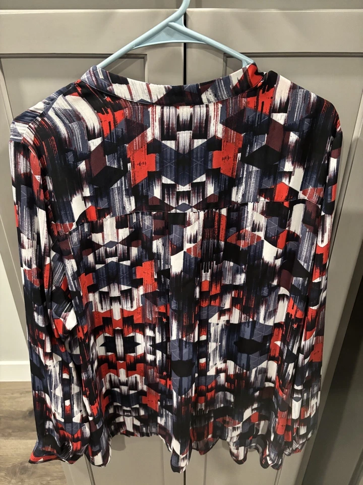 Blusa Mynt 1792 para mujer 2X manga larga estampado con botones para mujer roja blanca azul Foto 3 de 4