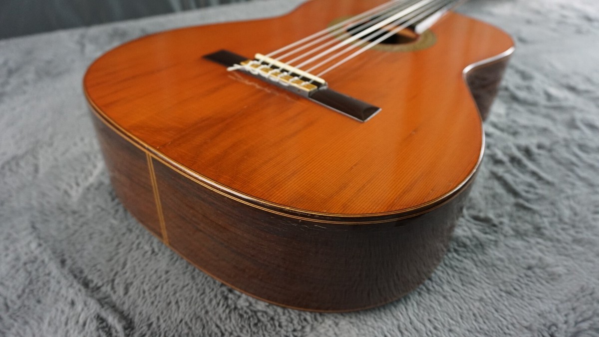 Hiroshi Tamura P50 1973 Japan Classical Guitar Used – Good Hiroshi Tamura P50 1973 Japan Classical Guitar Used – Good