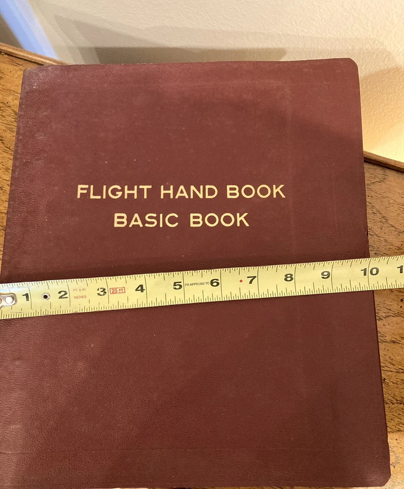 Vintage Lockheed T-33A Flight Hand Book, Basic Book. August 27, 1958 Foto 2 de 4