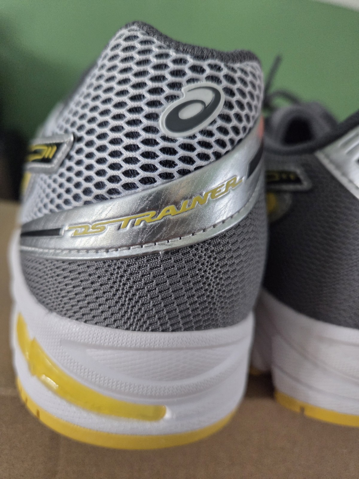 Size 10.5 - Asics Gel DS Trainer 14 White Tai Chi Yellow thumbnail 4