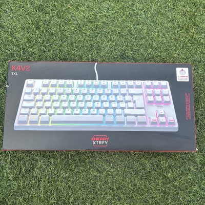CHERRY XTRFY K4V2 TKL, kabelgebundene Gaming Tastatur ohne Numpad, UK-Layout (QWERTY)