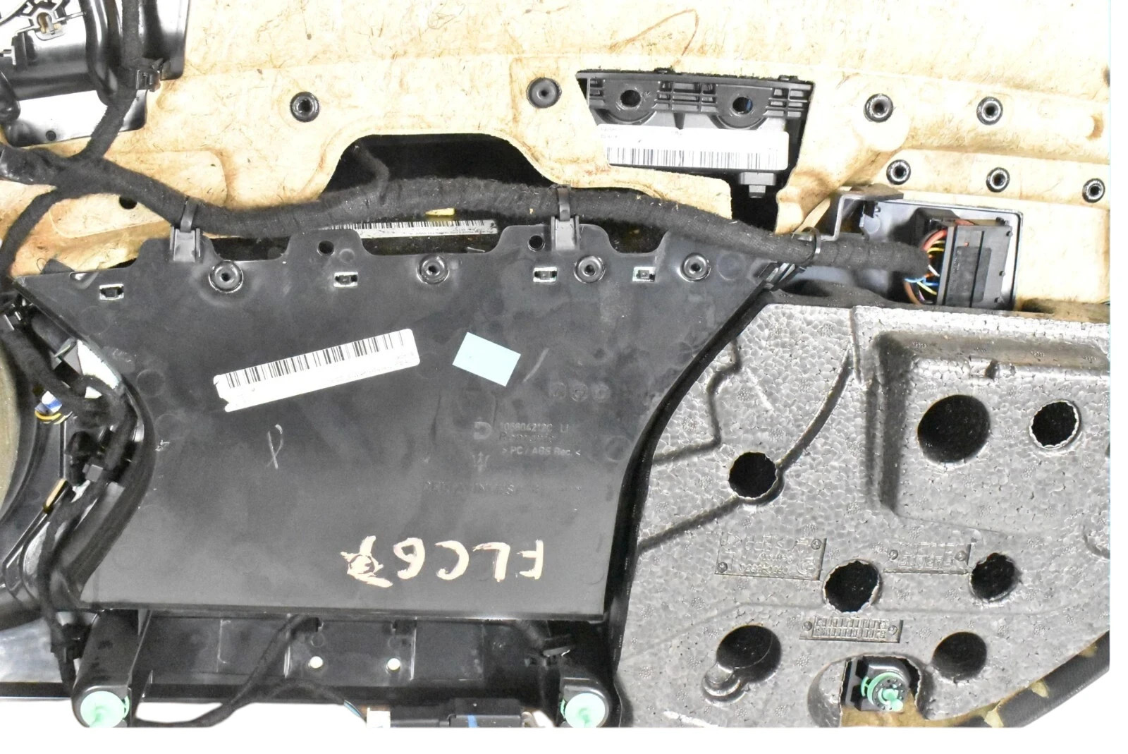14-19 Maserati Ghibli S Front Left Side Interior Door Panel 105804212C OEM