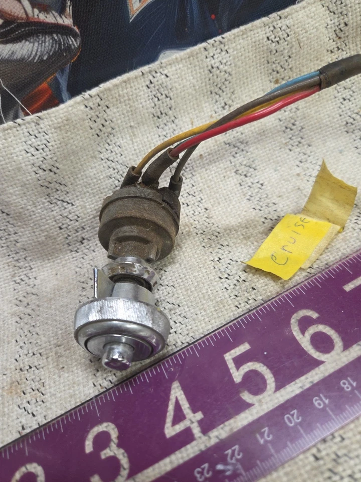 Interruptor de control de crucero original Delco Remy Oldsmobile 1966-1967 Toronado Foto 2 de 4