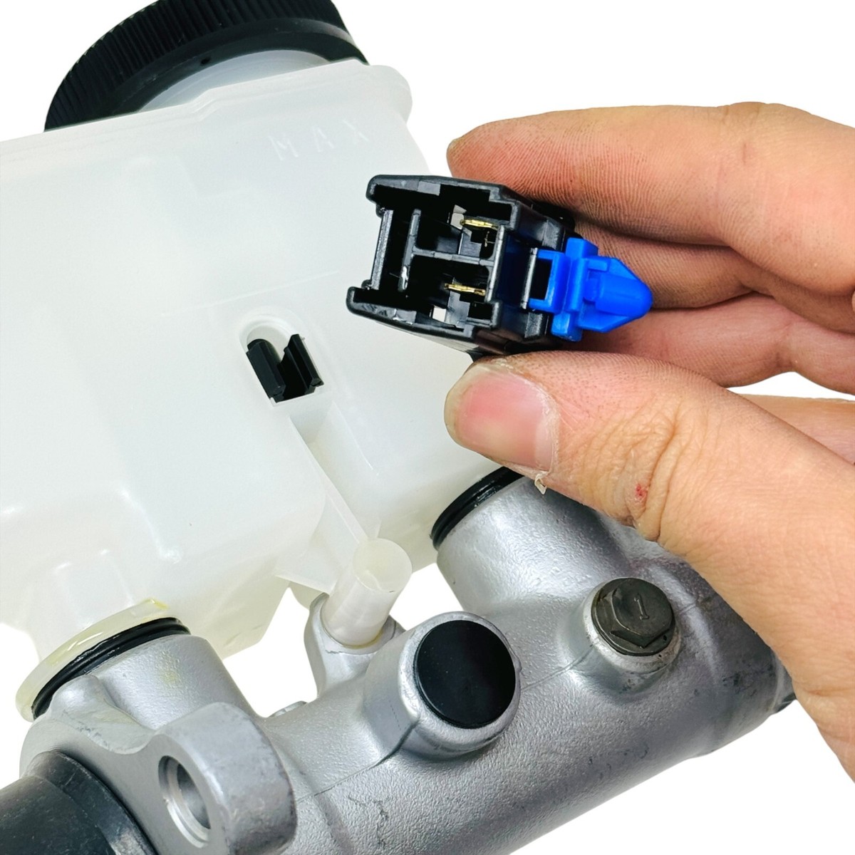 マロン Tokico BC2A-43-40ZA Brake Master Cylinder fits 95-96 Mazda