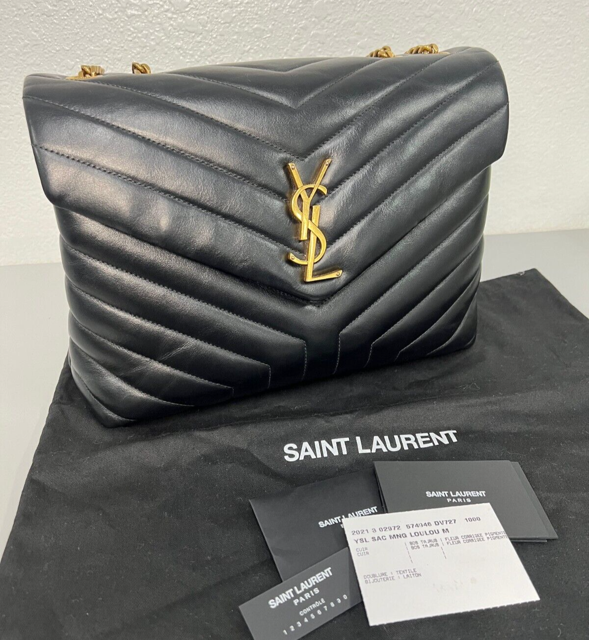 Borsa a tracolla Saint Laurent Loulou bronzo ferramenta media pelle nera trapuntata